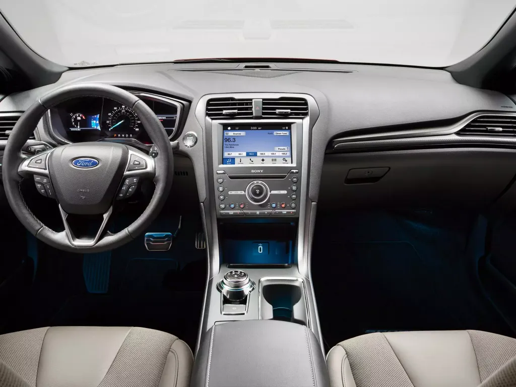 Ford_Fusion_Interior_1