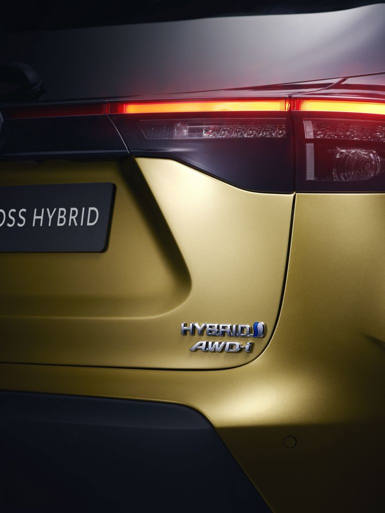 Yaris Cross trendi hibrid crossover kölcsönzés